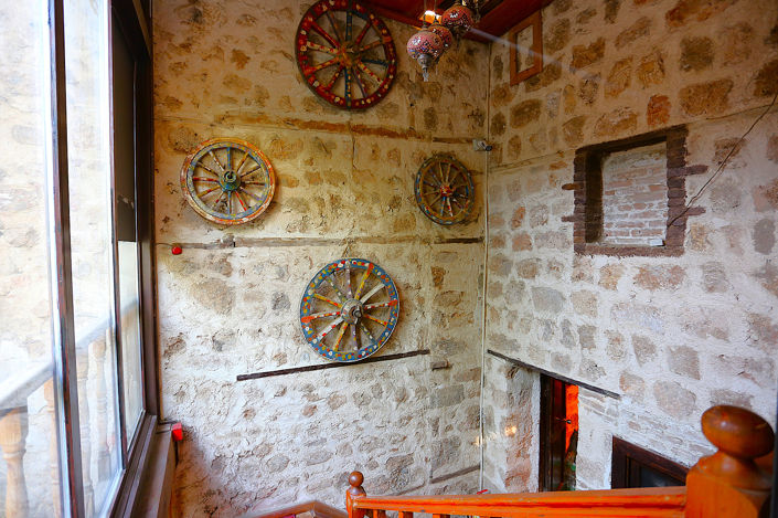 Image No.12-2 Bed Commercial for sale