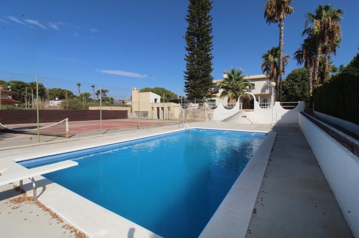 Image No.7-6 Bed House/Villa for sale