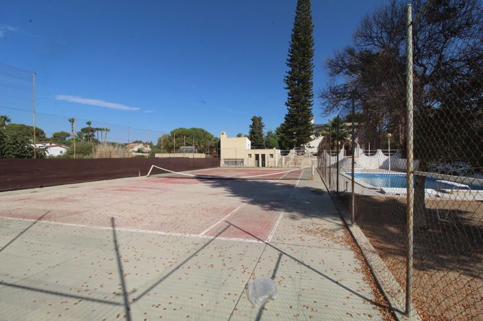 Image No.9-6 Bed House/Villa for sale