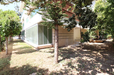 Exterior 8