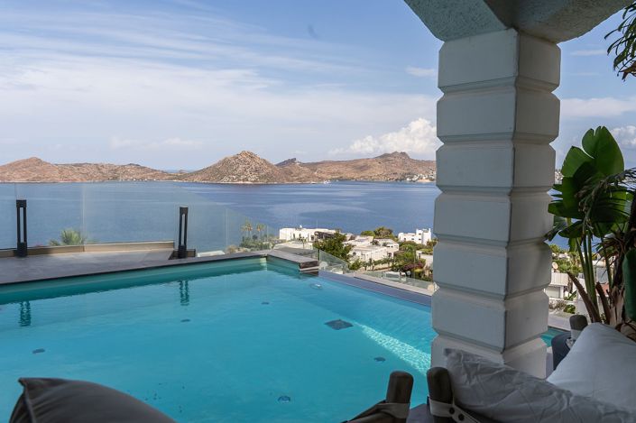 Image No.1-5 Bed House/Villa for sale