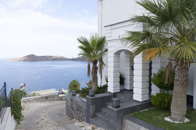 Exterior 5