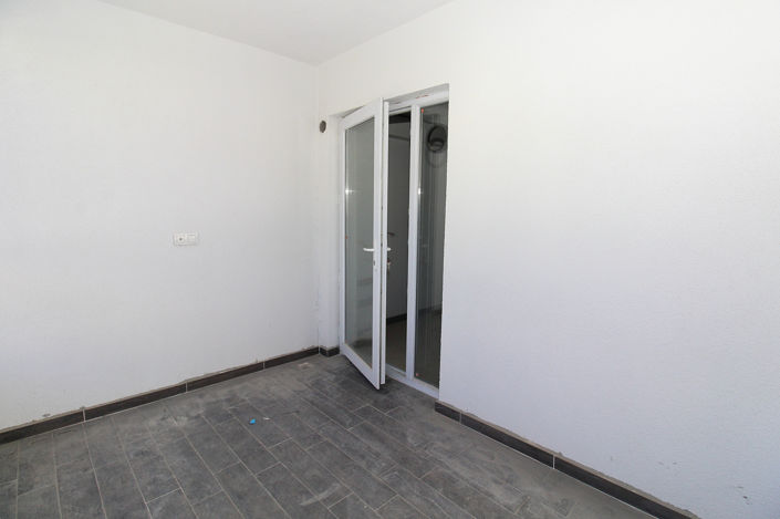 Image No.28-3 Bed Apartment for sale