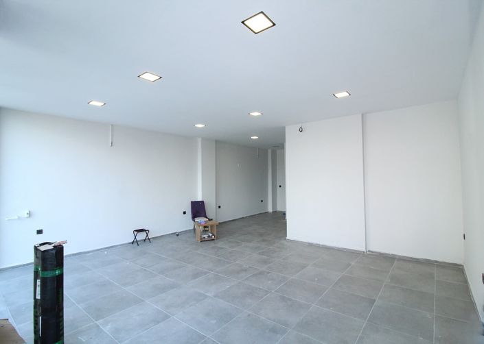 Image No.5-1 Bed Commercial for sale