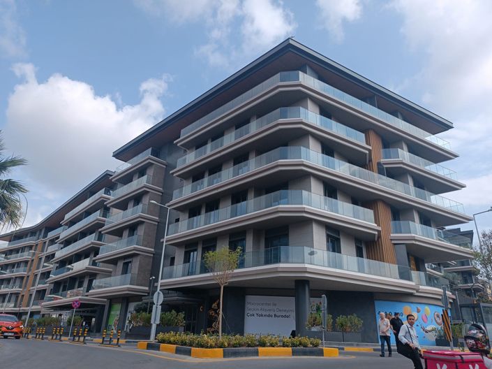 Image No.1-4 Bed Apartment for sale