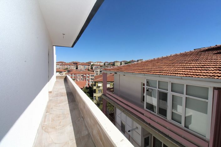 Image No.27-3 Bed Apartment for sale