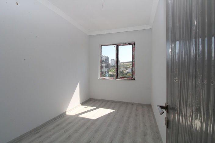 Image No.20-4 Bed Apartment for sale