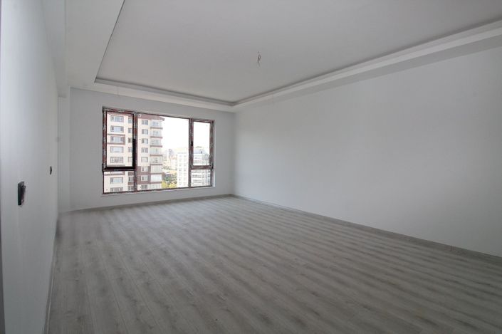 Image No.9-4 Bed Apartment for sale