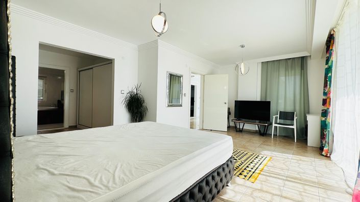 Image No.21-6 Bed House/Villa for sale