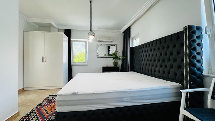 Image No.24-6 Bed House/Villa for sale