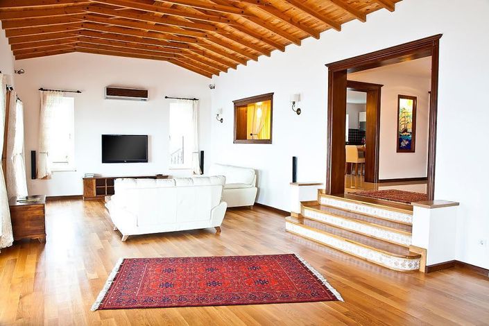 Image No.13-8 Bed House/Villa for sale