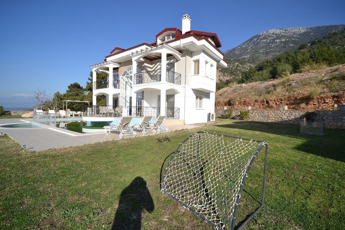 Image No.4-5 Bed House/Villa for sale