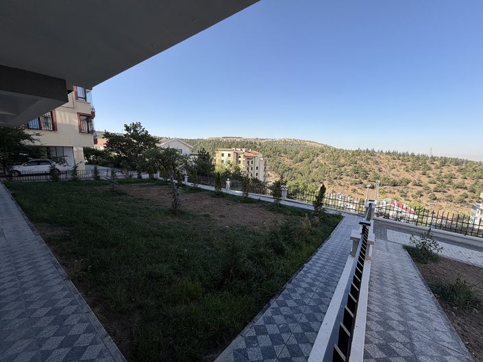 Image No.10-3 Bed Apartment for sale