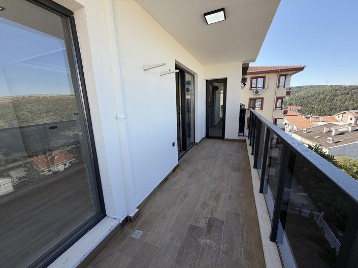 Image No.32-3 Bed Apartment for sale