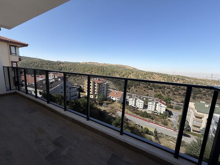 Image No.33-3 Bed Apartment for sale