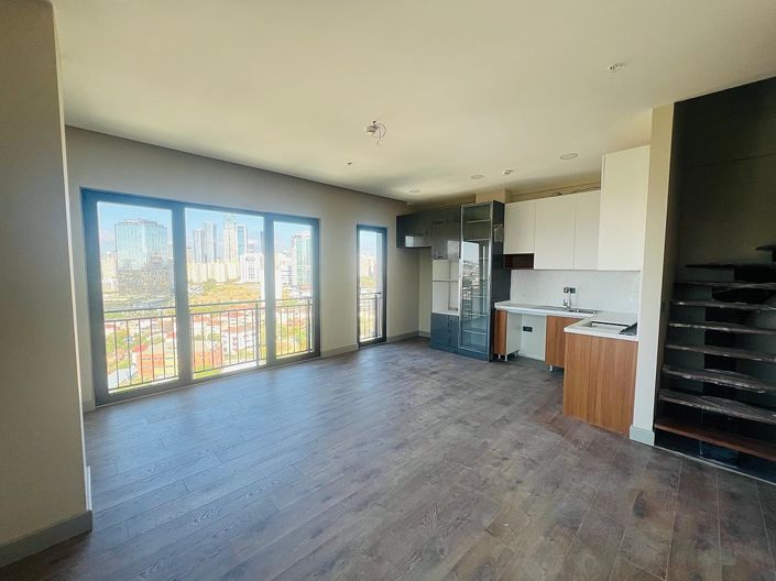 Image No.4-4 Bed Apartment for sale