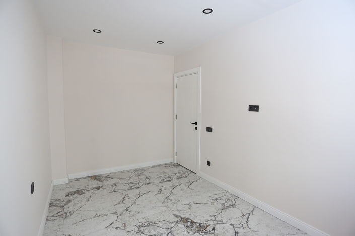 Image No.13-1 Bed Apartment for sale