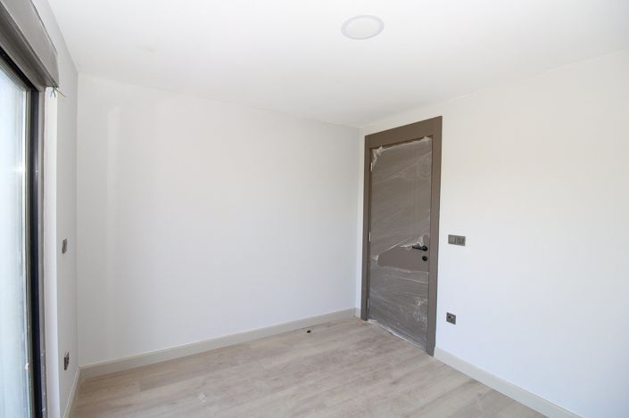 Image No.17-3 Bed Apartment for sale