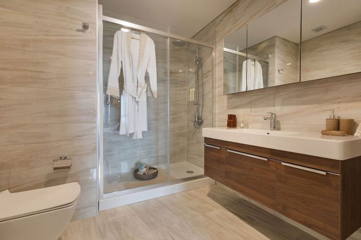 Image No.15-7 Bed Apartment for sale