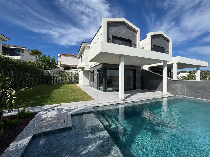 Image No.1-3 Bed House/Villa for sale