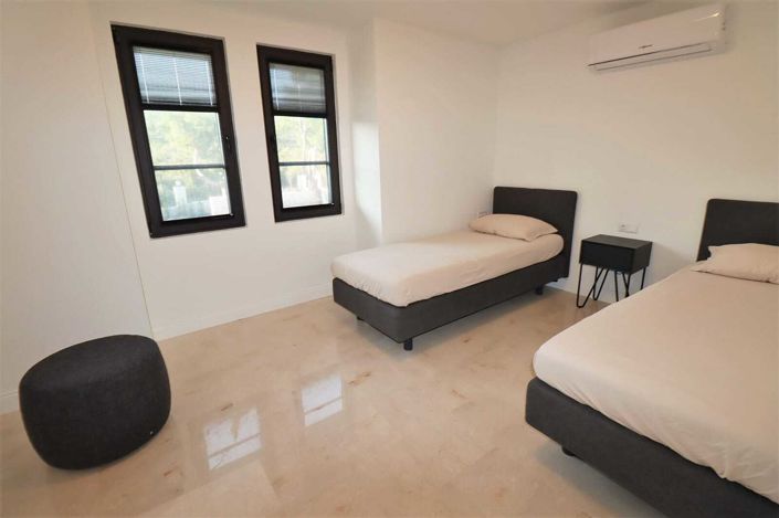 Image No.75-9 Bed House/Villa for sale