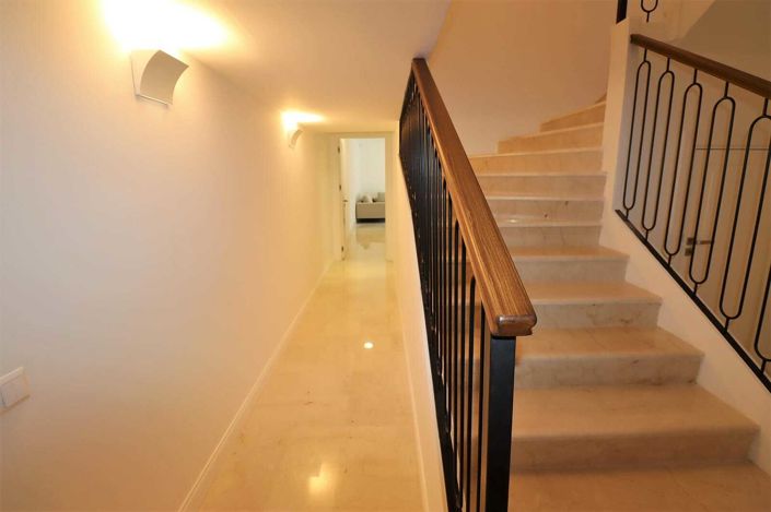 Image No.93-9 Bed House/Villa for sale