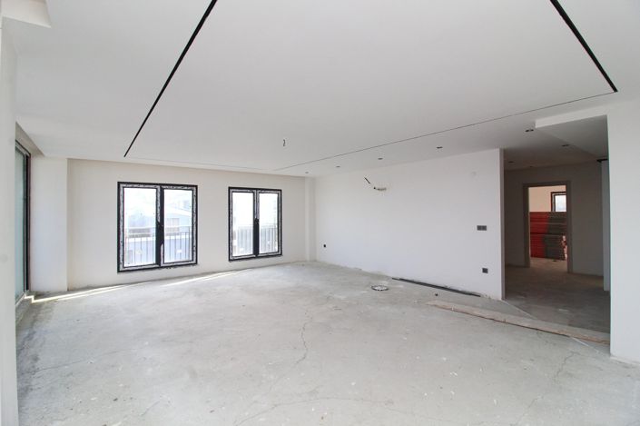 Image No.44-5 Bed Apartment for sale