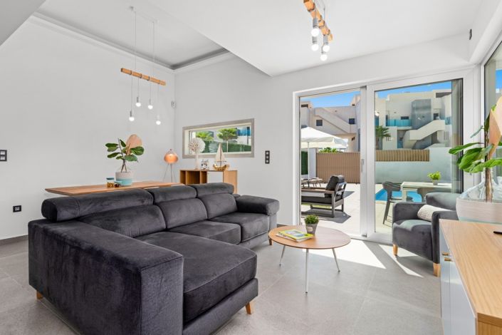 Image No.3-3 Bed Villa for sale