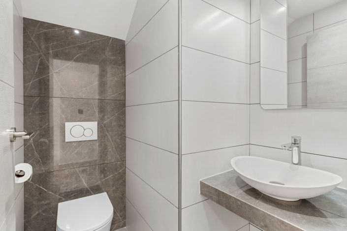 Image No.9-3 Bed Villa for sale