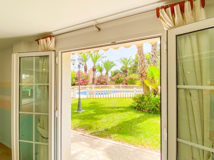 Image No.5-7 Bed Villa for sale