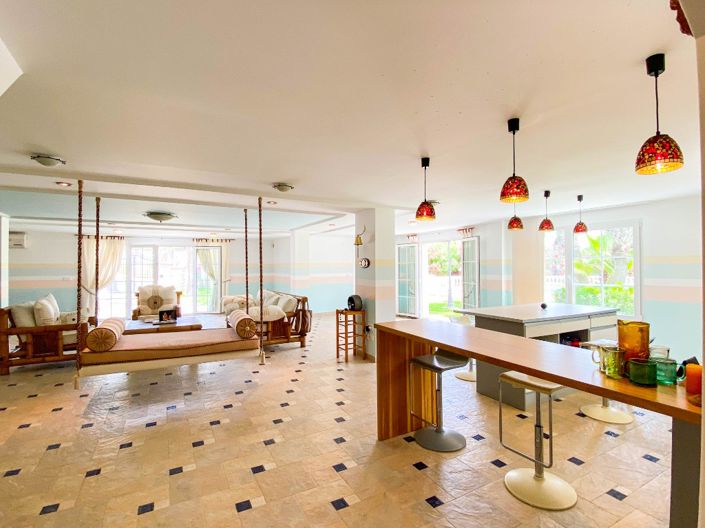 Image No.32-7 Bed Villa for sale