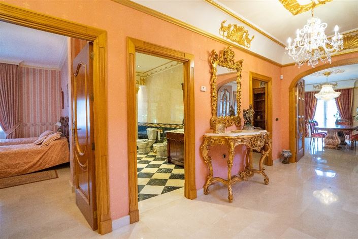 Image No.26-7 Bed Villa for sale