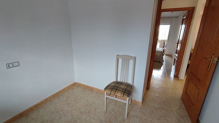 Image No.16-2 Bed Apartment for sale