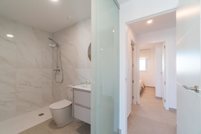 Image No.42-2 Bed Apartment for sale