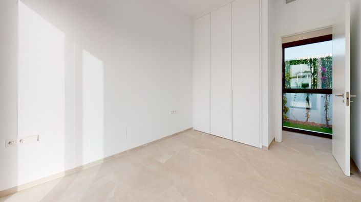 Image No.24-3 Bed Villa for sale