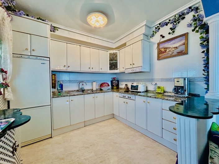 Image No.9-2 Bed Apartment for sale