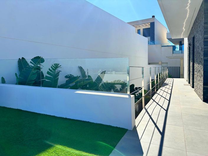 Image No.11-3 Bed Villa for sale