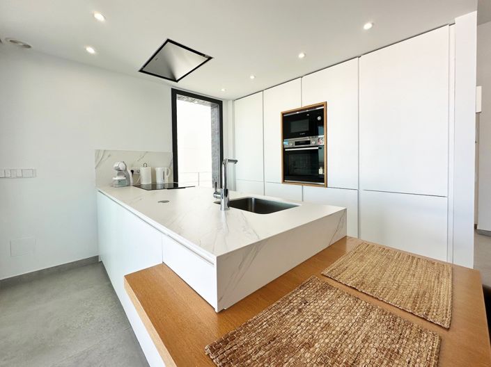 Image No.26-3 Bed Villa for sale