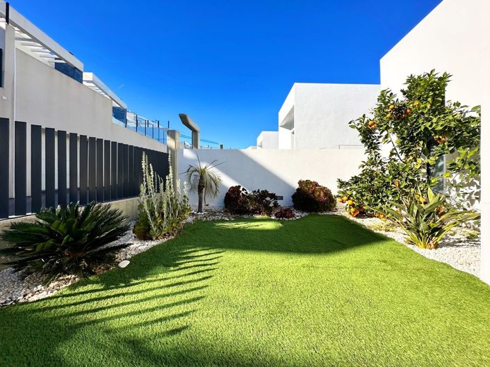 Image No.8-3 Bed Villa for sale