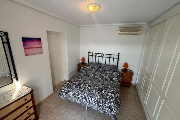 Image No.6-5 Bed Villa for sale