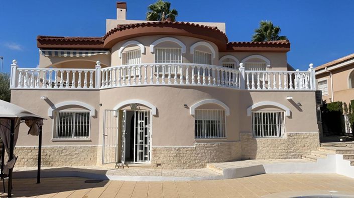 Image No.1-5 Bed Villa for sale