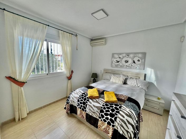 Image No.4-5 Bed Villa for sale