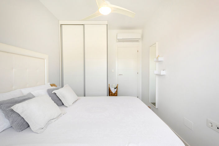 Image No.20-4 Bed Apartment for sale