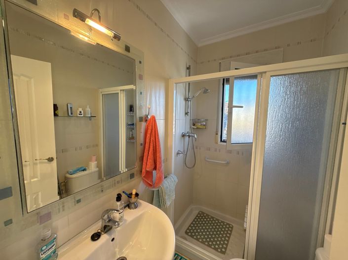 Image No.18-3 Bed Villa for sale