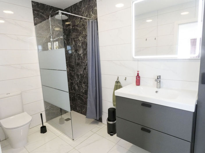 Image No.27-5 Bed Villa for sale