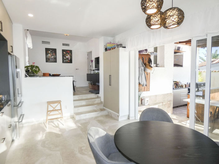 Image No.3-5 Bed Villa for sale