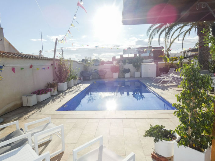 Image No.42-5 Bed Villa for sale