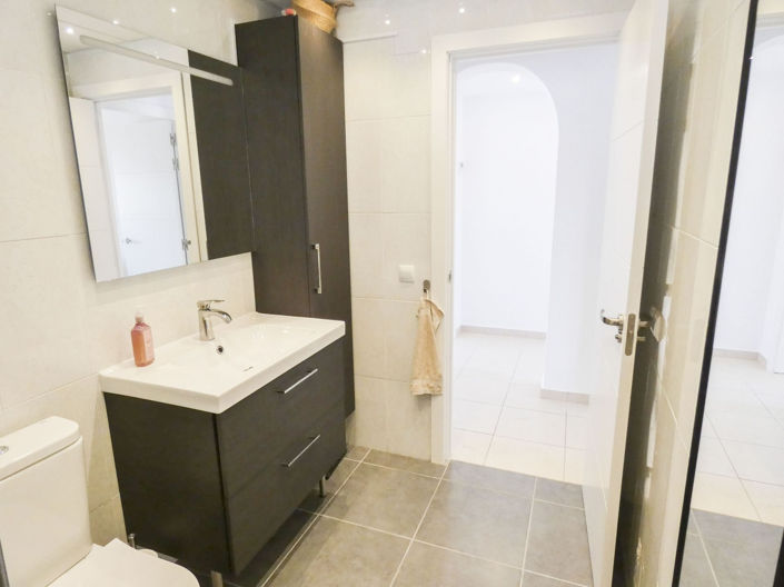 Image No.8-5 Bed Villa for sale