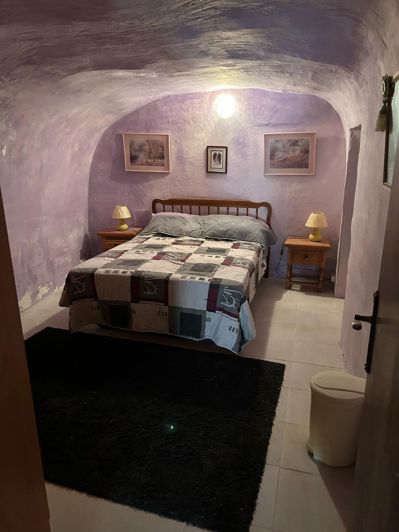 Image No.11-6 Bed Country House for sale