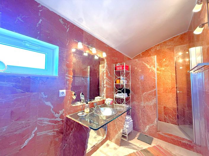 Image No.16-3 Bed Apartment for sale